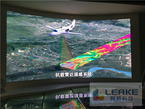 北京测绘局P4内弧形36.96平方全彩led显示屏